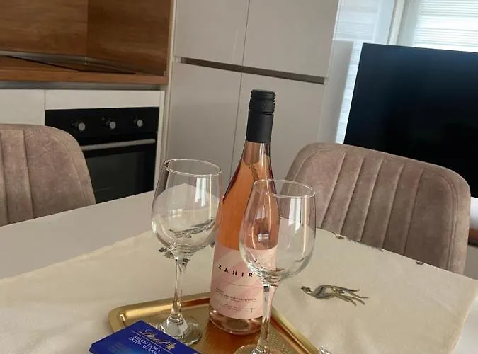 M&m Center With Free Parking Apartament