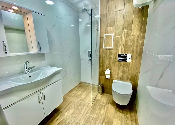 M&m Center With Free Parking דירה