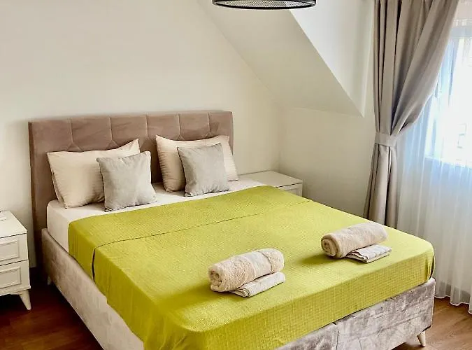 M&m Center With Free Parking * פלובדיב