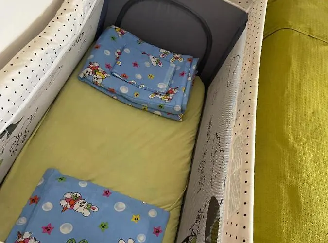 M&m Center With Free Parking דירה