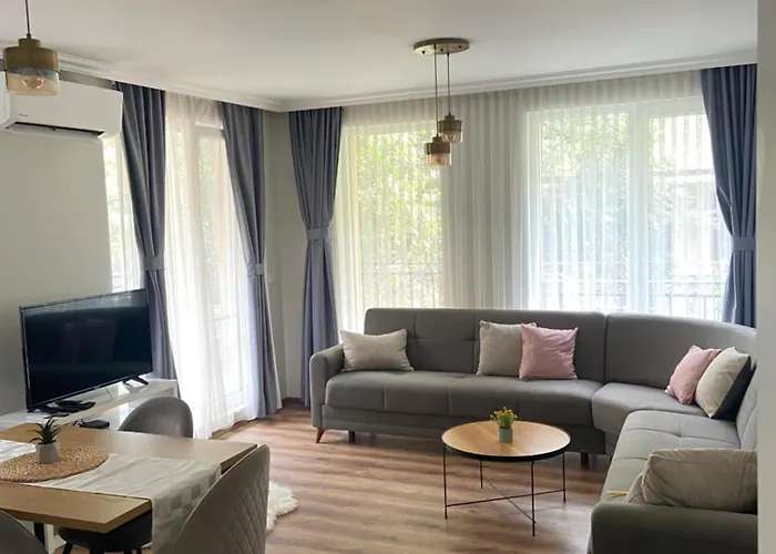 M&m Center With Free Parking