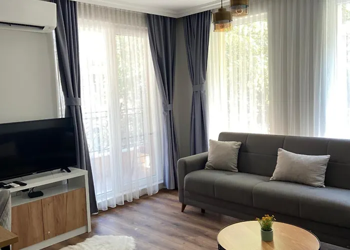 M&m Center With Free Parking